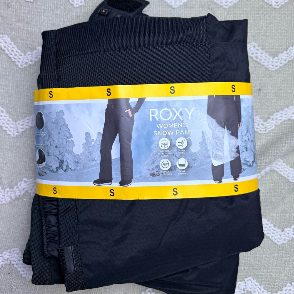 Roxy Women's Black Ski Snow pants size Small NEW‎